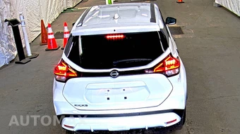 2024 Nissan Kicks S - miniatura 5
