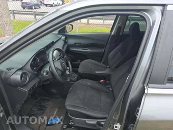 2024 Nissan Kicks S – miniatura 4
