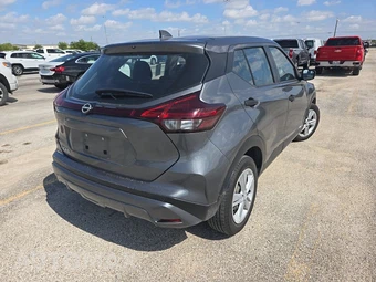 2024 Nissan Kicks S - miniatura 4