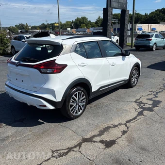2024 Nissan Kicks SR - miniatura 16