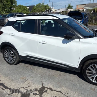 2024 Nissan Kicks SR - miniatura 17