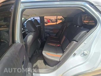 2024 Nissan Kicks SR - miniatura 10