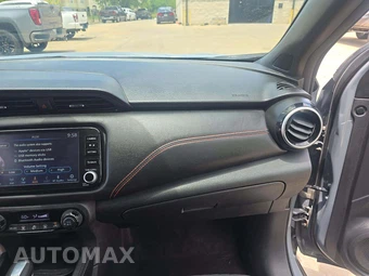 2024 Nissan Kicks SR - miniatura 16
