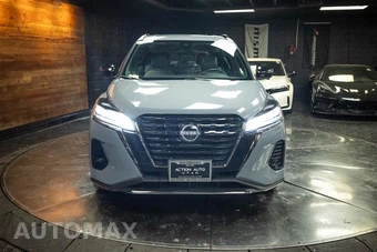 2024 Nissan Kicks SR - miniatura 4
