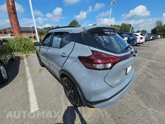 2024 Nissan Kicks SR - miniatura 2