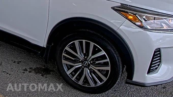 2024 Nissan Kicks SV – miniatura 8
