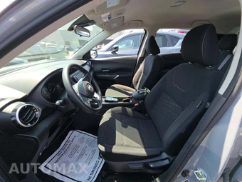2024 Nissan Kicks SV – miniatura 6
