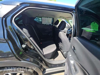2024 Nissan Kicks SV – miniatura 16