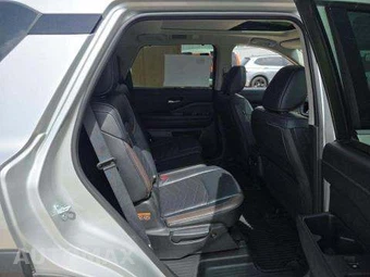 2024 Nissan Pathfinder Platinum – miniatura 17