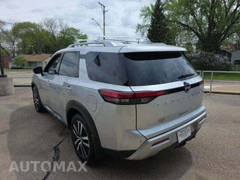 2024 Nissan Pathfinder Platinum – miniatura 2
