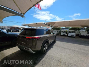 2024 Nissan Pathfinder Platinum – miniatura 3