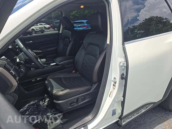 2024 Nissan Pathfinder Platinum – miniatura 3