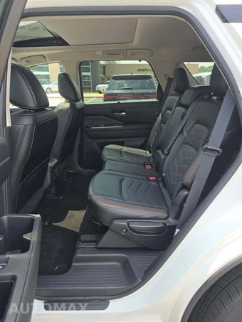 2024 Nissan Pathfinder Platinum – miniatura 10