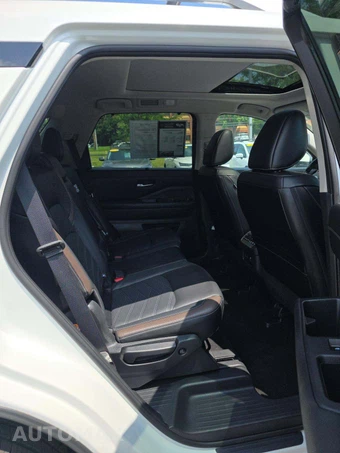2024 Nissan Pathfinder Platinum – miniatura 14