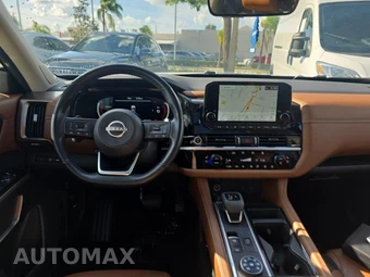 2024 Nissan Pathfinder Platinum - miniatura 12