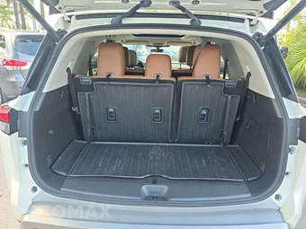 2024 Nissan Pathfinder Platinum - miniatura 19