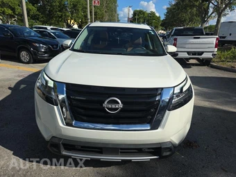 2024 Nissan Pathfinder Platinum - miniatura 2