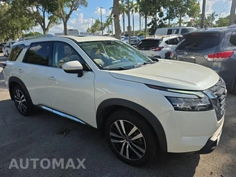 2024 Nissan Pathfinder Platinum - miniatura 3