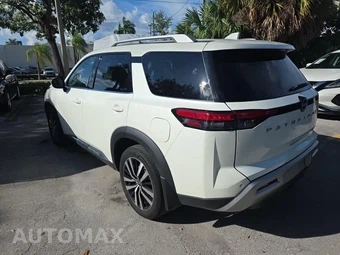 2024 Nissan Pathfinder Platinum - miniatura 7