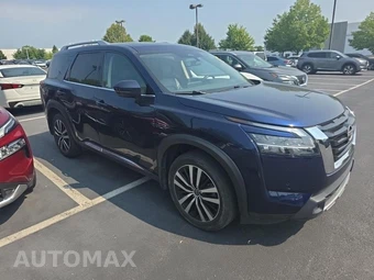 2024 Nissan Pathfinder Platinum - miniatura 3