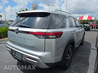 2024 Nissan Pathfinder Platinum - miniatura 3