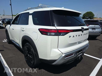 2024 Nissan Pathfinder Platinum – miniatura 2
