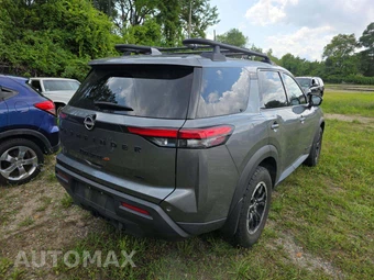 2024 Nissan Pathfinder Rock Creek – miniatura 3