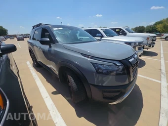 2024 Nissan Pathfinder Rock Creek - miniatura 3