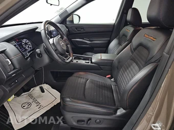 2024 Nissan Pathfinder Rock Creek – miniatura 7