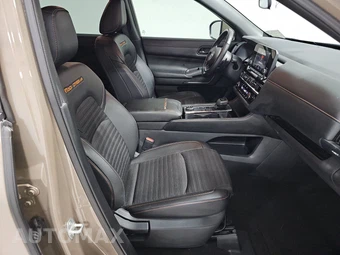 2024 Nissan Pathfinder Rock Creek – miniatura 8