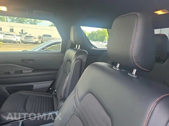 2024 Nissan Pathfinder Rock Creek – miniatura 16