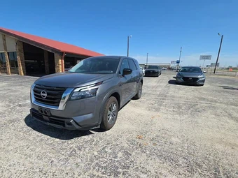 2024 Nissan Pathfinder S