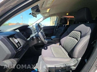 2024 Nissan Pathfinder S – miniatura 3