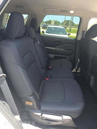 2024 Nissan Pathfinder S – miniatura 17
