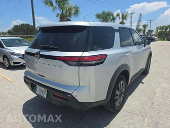 2024 Nissan Pathfinder S – miniatura 3