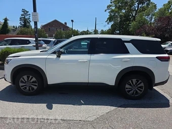 2024 Nissan Pathfinder S – miniatura 8