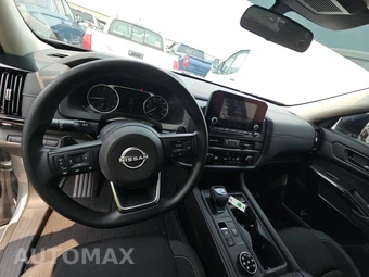 2024 Nissan Pathfinder S – miniatura 17