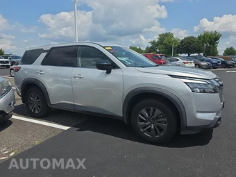 2024 Nissan Pathfinder S - miniatura 4