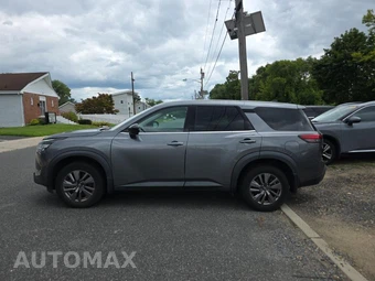 2024 Nissan Pathfinder S - miniatura 8