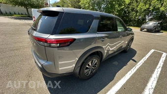 2024 Nissan Pathfinder S - miniatura 10