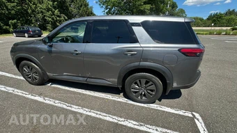 2024 Nissan Pathfinder S - miniatura 13