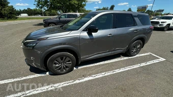 2024 Nissan Pathfinder S - miniatura 3