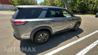 2024 Nissan Pathfinder S - miniatura 9