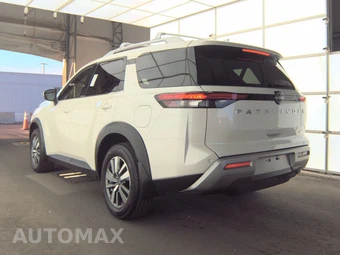 2024 Nissan Pathfinder SL - miniatura 8