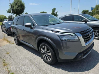 2024 Nissan Pathfinder SL - miniatura 4