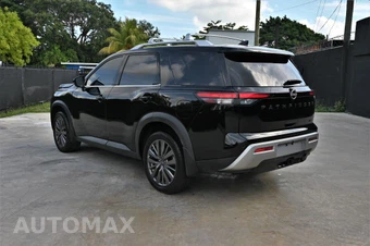 2024 Nissan Pathfinder SL - miniatura 3