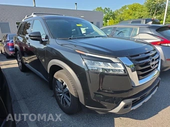 2024 Nissan Pathfinder SL - miniatura 3