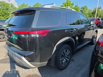2024 Nissan Pathfinder SL - miniatura 4