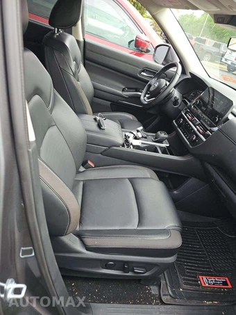 2024 Nissan Pathfinder SL – miniatura 17