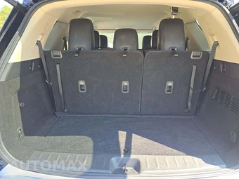 2024 Nissan Pathfinder SL – miniatura 15